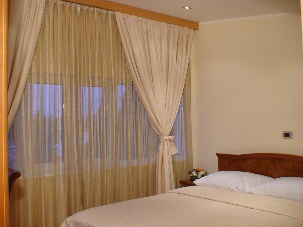 Mali Bambis 3* Podgorica